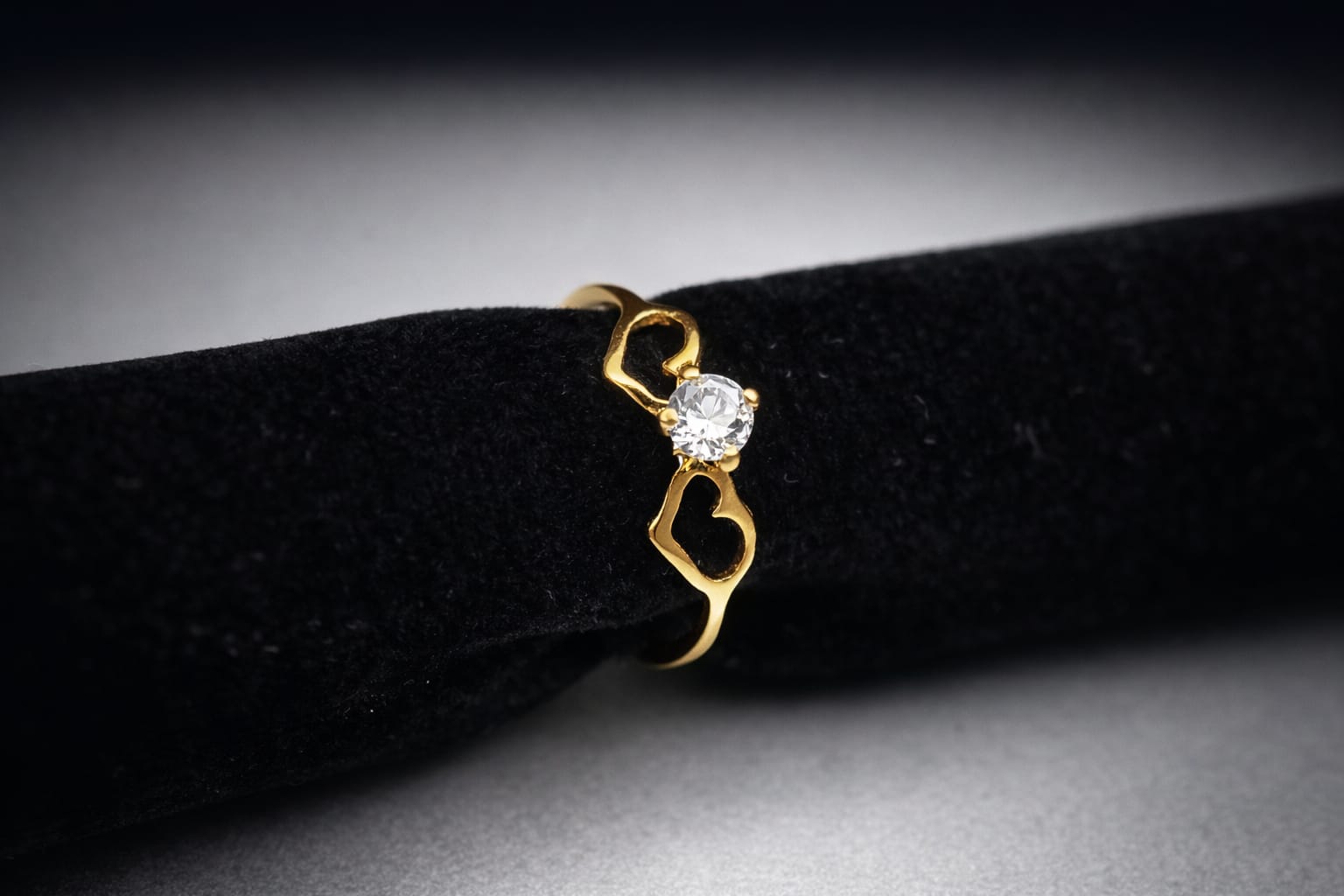 Anel Solitário de coração - tamanho 17